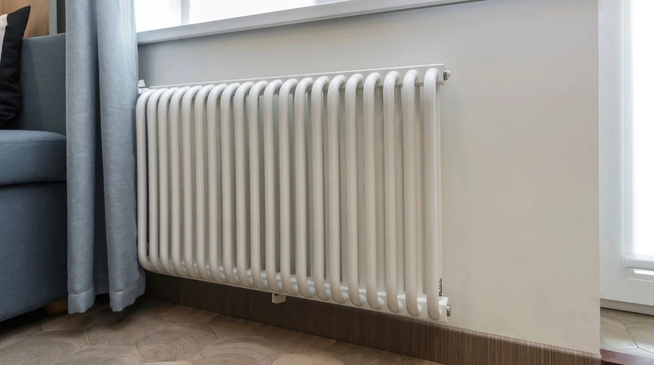 КЗТО PC 2-500-24 прав Ral10 бп . Q-1338 Вт. . Высота - 500, длина - 986, глубина - 100. 2-трубчатый, 24-секционный. Подключение - боковое, сторона подключения - правая, без термовентиля.